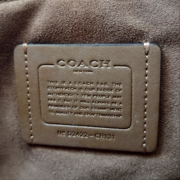 COACH Signature Pace Bag CR131 Khaki - Picture 16 of 17